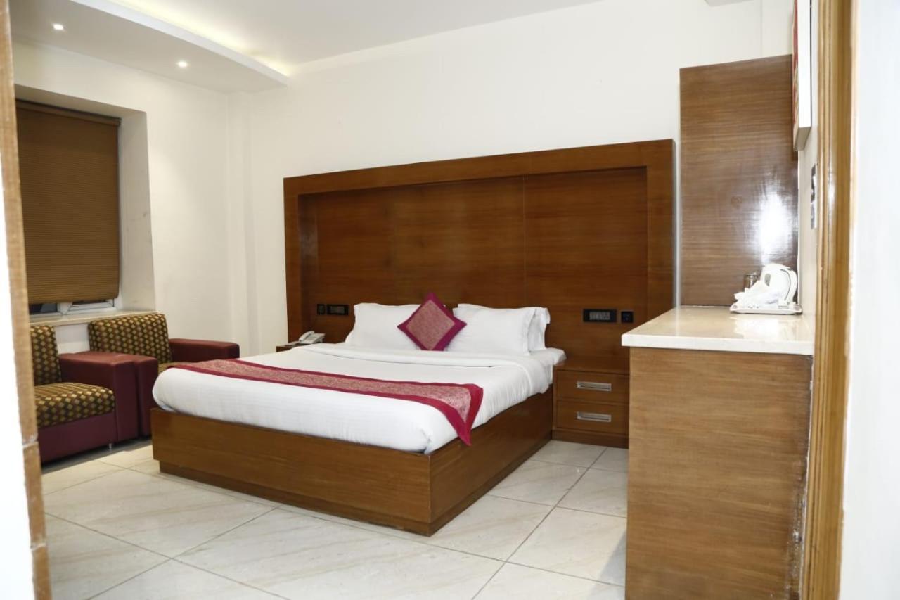 Hotel Pacific Roorkee Exteriér fotografie